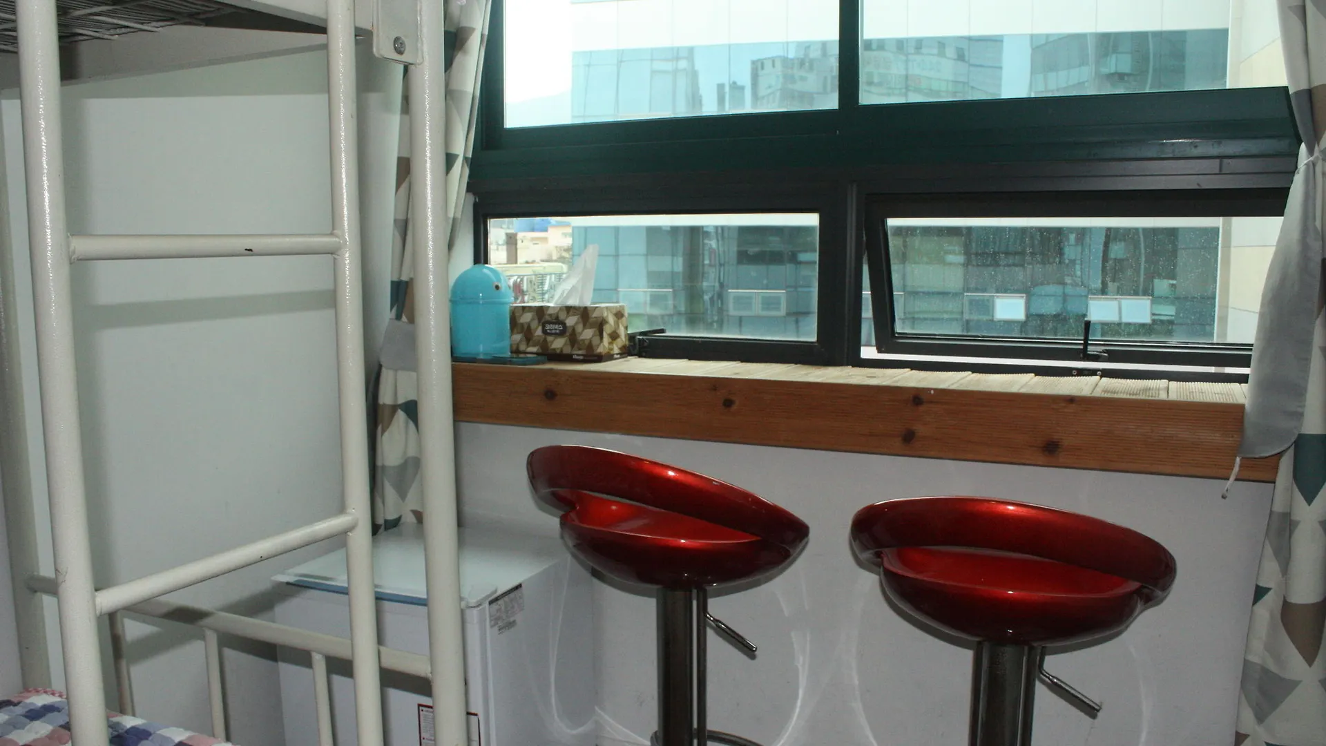 Apple Guest House - Hostel Busan Hotel